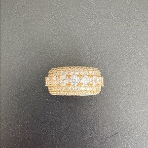 WOMENS GOLD RING